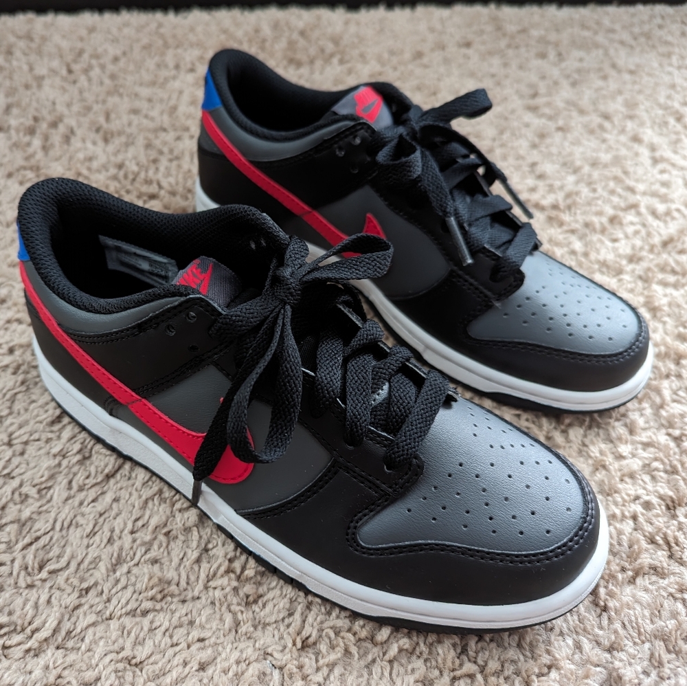 NIKE DUNK LOW GS BLACK UNIVERSITY RED-WHITE "SPIDER VERSE"